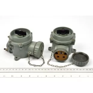 РШВ2-42 2P+E 10A 24V IP56 розетка судовая с выключателем фото 1