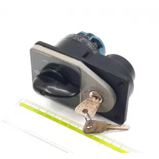 CCE24 C18 A201 Klockner Moeller выключатель кулачковый с фиксацией и замком фото 1