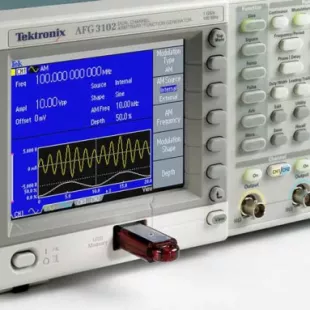 Генератор сигналов AFG3011 фото 2